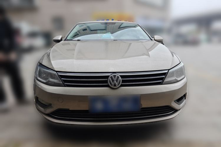 Used Volkswagen Lamando 2015 230TSI DSG Fashion Edition
