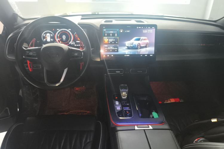 Used GAC Trumpchi GS8 2022 Linghang Series 2.0 TGDI Two-Wheel-Drive Luxury Smart Connectivity Version (7 Seats) Center Console