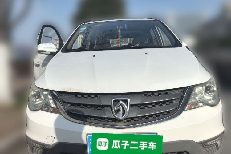 Used Baojun 730 2014 1.5L manual Comfort ESP version 7 seats