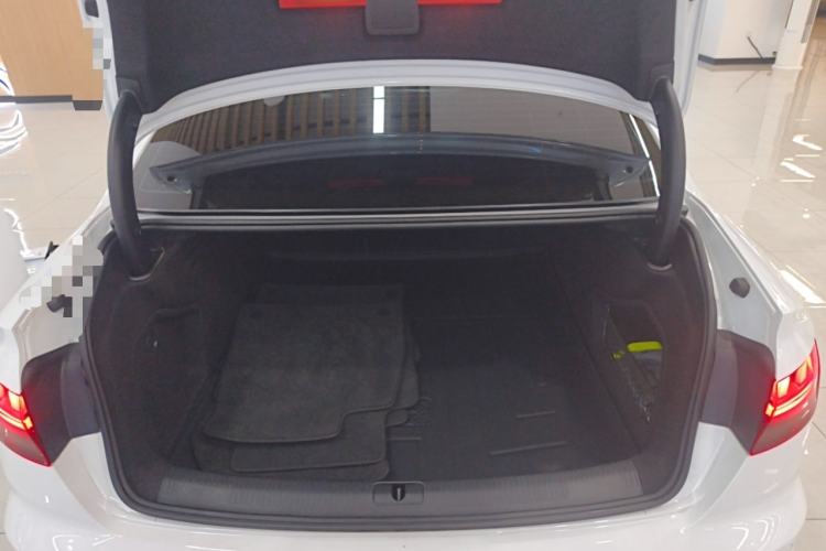 Used Audi A4L 2024 40 TFSI Fashion Dynamic Model