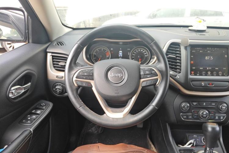 Used Jeep Cherokee 2016 2.0L Leading Edition