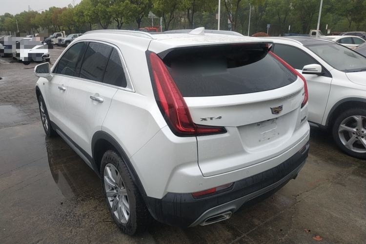 Used Cadillac XT4 2020 28T Two-Wheel-Drive Leading Version Exterior 2