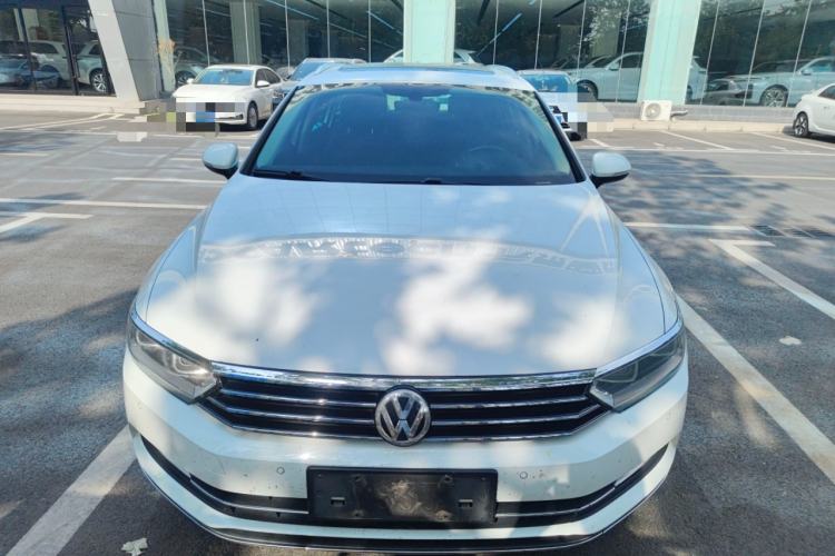 Used Volkswagen Variant 2017 380TSI Two-Wheel Drive Comfort Edition
