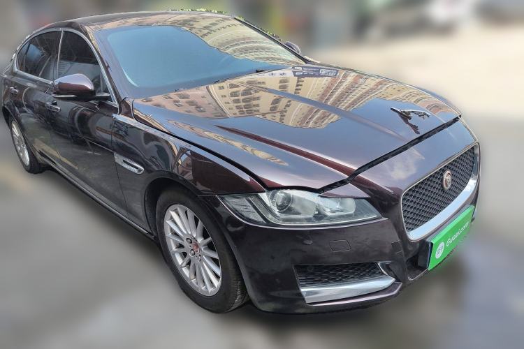 Used Jaguar XFL 2017 XFL 2.0T 200PS Windflower Edition Front Right 45 Deg