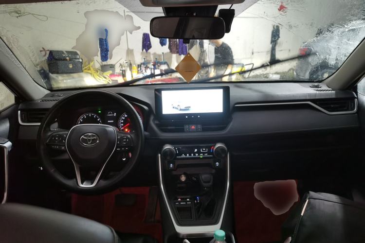 Used Toyota RAV4 2023 2.0L CVT Two-Wheel Drive Urban Edition Center Console