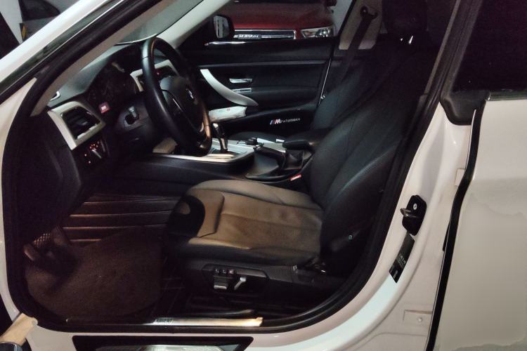 Used BMW 3 Series GT 2017 320i Sport Edition
