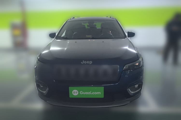 Used Jeep Cherokee 2019 2.0T Two-Wheel Drive Smart Enjoyment Version China VI
