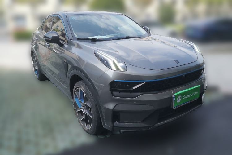 Used Lynk & Co 05 2020 2.0TD Two-Wheel Drive Shine Halo Front Right 45 Deg