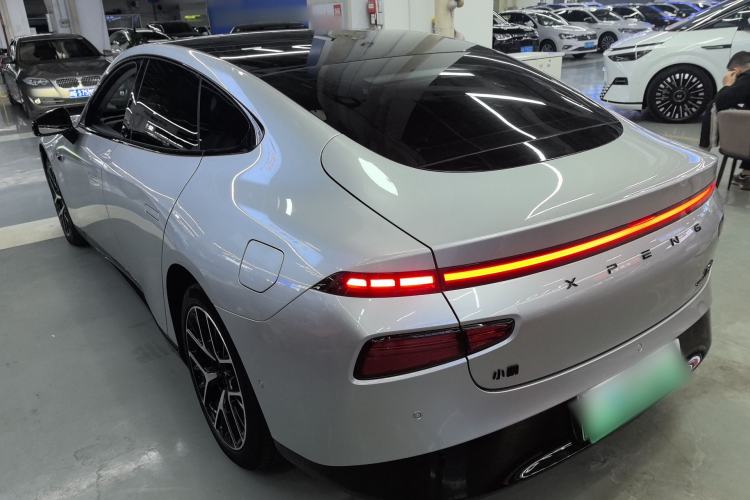 Used XPeng P7 2023 P7i 610 Max Performance Edition

