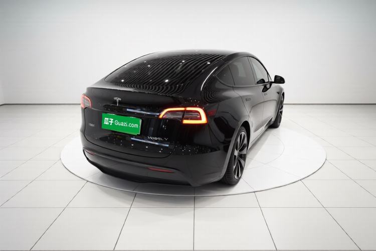Used Tesla Model Y 2023 Rear-Wheel-Drive Version