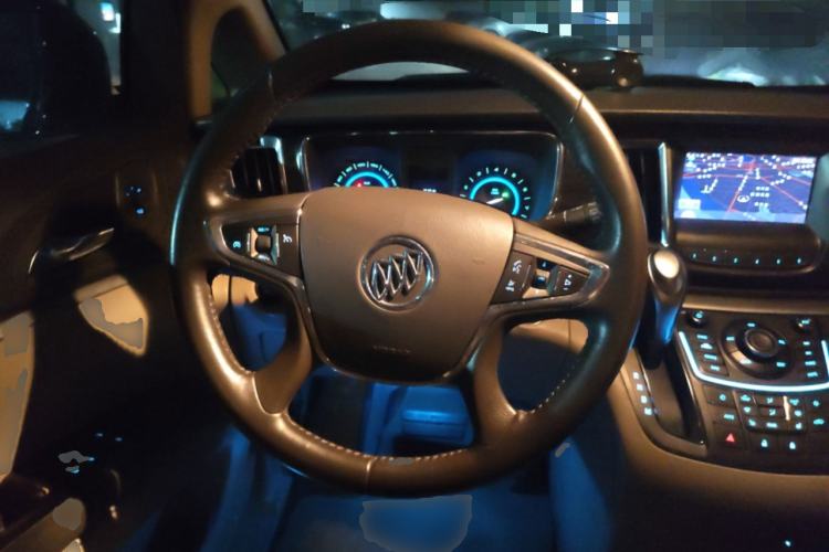 Used Buick GL8 2011 3.0L XT Luxury Business Flagship Edition Steering Wheel