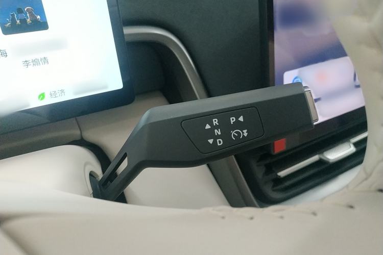 Used Dongfeng eπ eπ008 2026 Model Six-Seat Range-Extended Family Edition
