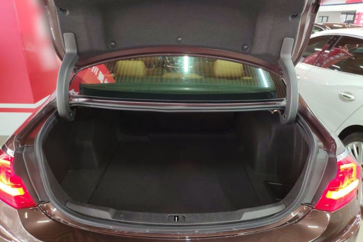 Used Buick LaCrosse 2018 28T Luxury Model