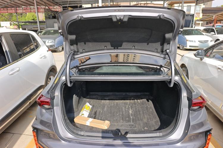 Used GAC Trumpchi EMPOW 2022 270T DCT J16 R-Style Track Edition Trunk