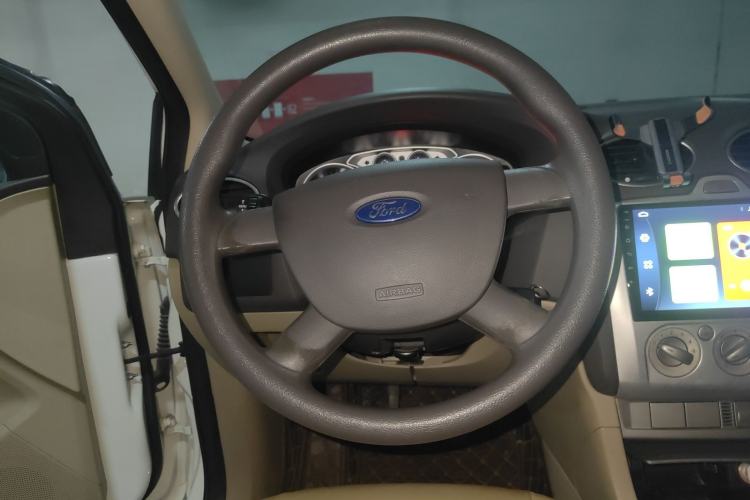 Used Ford Focus 2013 Sedan Classic 1.8L Manual Base Model
