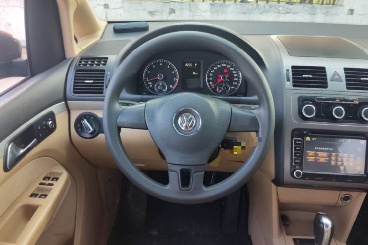Used Volkswagen Touran 2011 1.4T DSG Zhiya Edition 5 Seats
