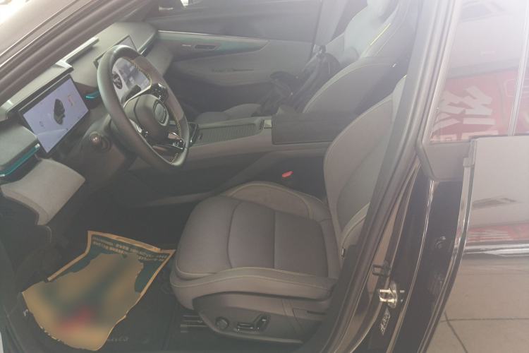 Used Lynk & Co 08 EM-P 2023 120km Long-Range Halo Left Front Seat