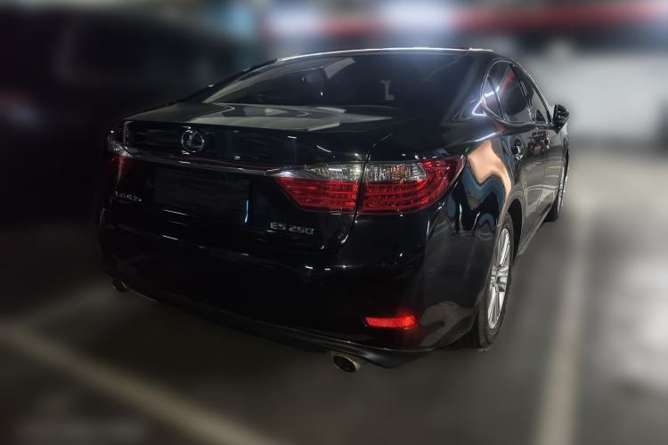 Used Lexus ES 2013 250 Elite Edition Rear Right 45 Deg