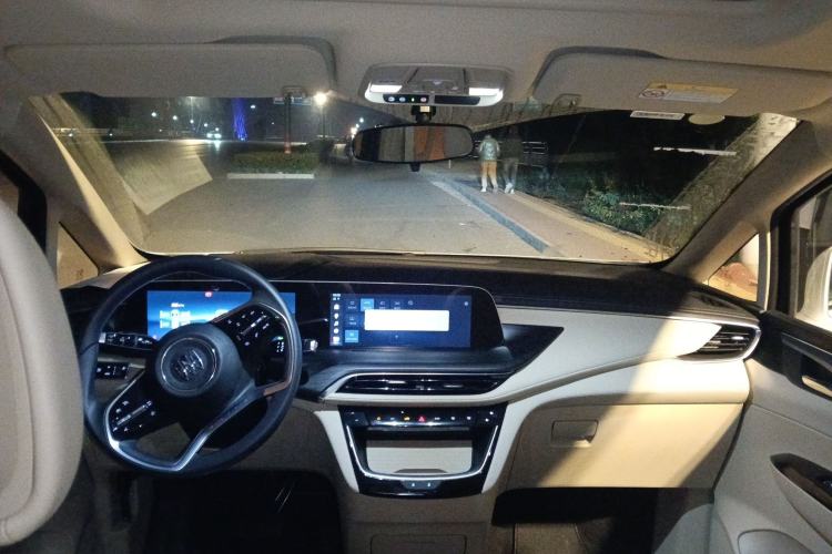 Used Buick GL8 New Energy 2025 Lushang First-Drive Edition 7-Seater
