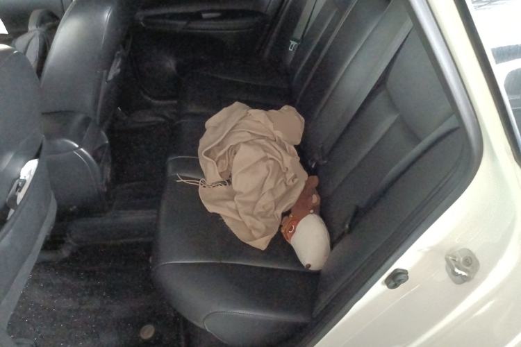 Used Nissan Sylphy 2016 1.6XV CVT Smart Enjoyment Version Left Rear Seat