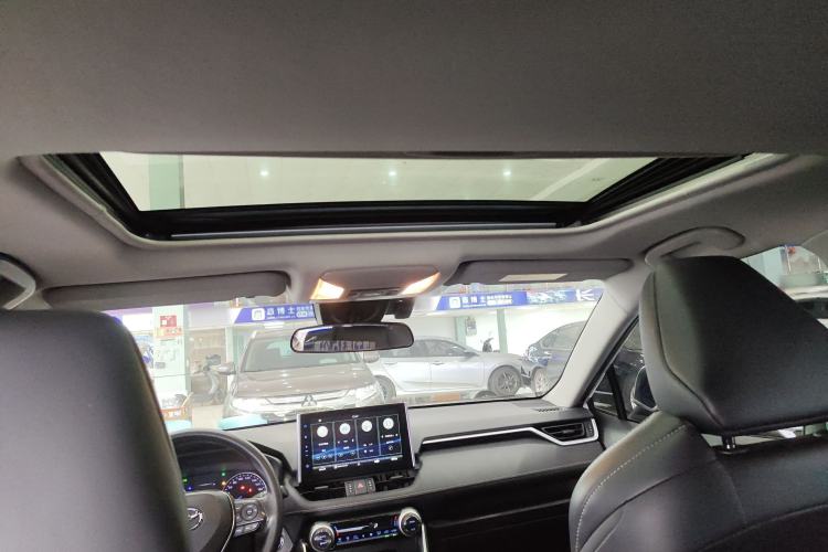 Used Toyota Wildlander 2020 Dual-Engine 2.5L E-CVT Two-Wheel Drive Luxury Edition
