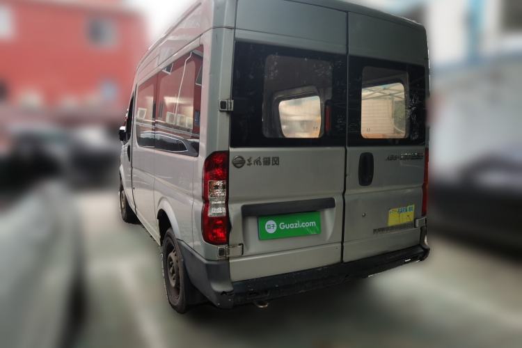 Used Dongfeng Yufeng Yufeng 2015 2.5T Lingyun Edition Yulibao High-End Short Wheelbase Mid-Roof ZD25
