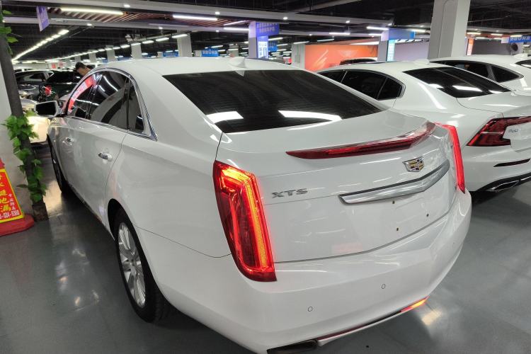 Used Cadillac XTS 2017 28T Tech Edition Rear Left 45 Deg