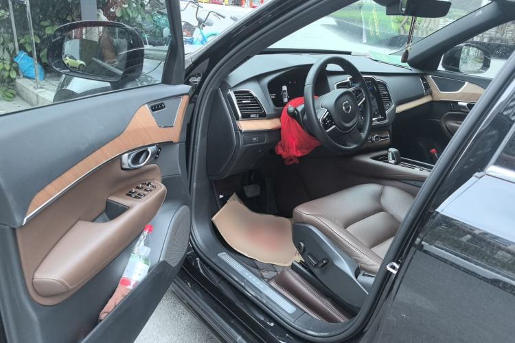 Used Volvo XC90 2024 B6 Zhiyi Luxury 7-Seater
