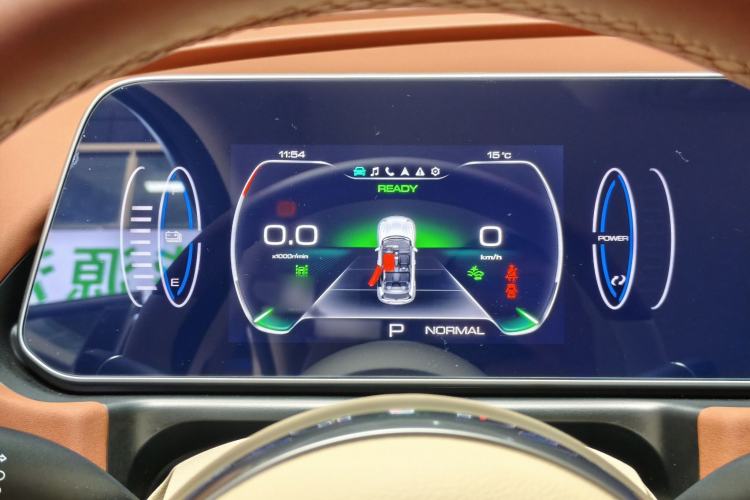 Used ORA Good Cat 2023 401 km Standard Range Luxury Version Lithium Iron Phosphate
