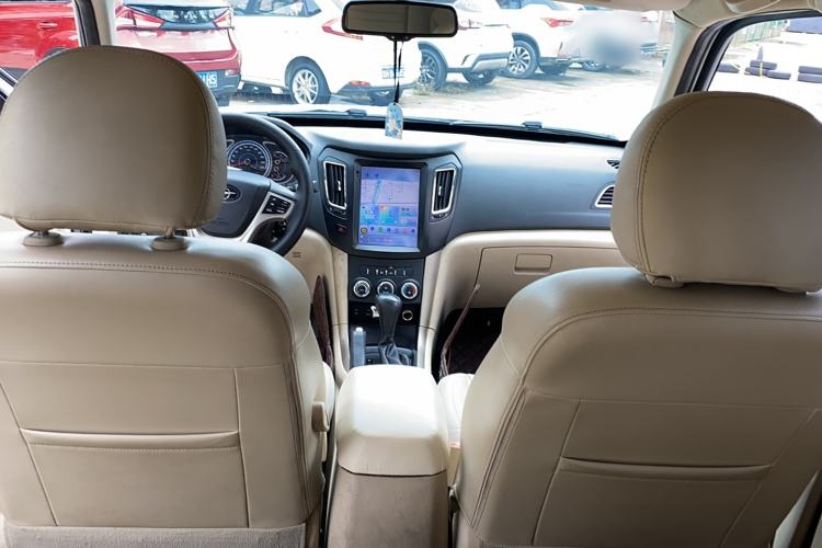 Used Haima S7 2015 Revised Version 2.0L Automatic Zongchi Trim