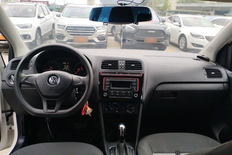 Used Volkswagen Polo 2016 1.4L Automatic Trendy Model Center Console