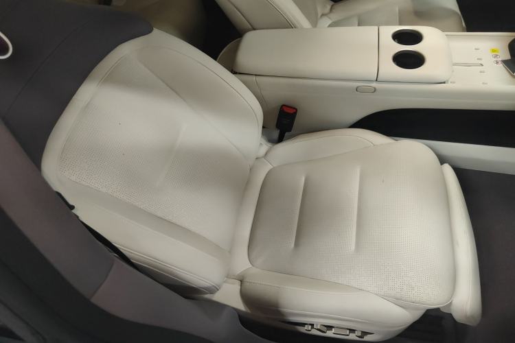 Used Avatr 06 2025 Pro Range-Extended Edition Right Front Seat