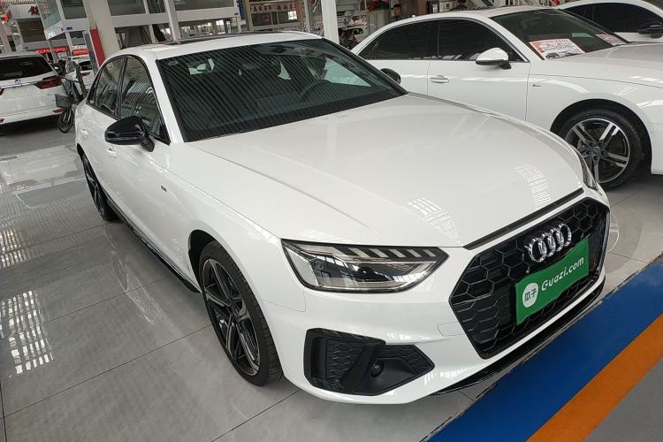 Used Audi A4L 2024 40 TFSI Luxury Dynamic Edition Front Right 45 Deg