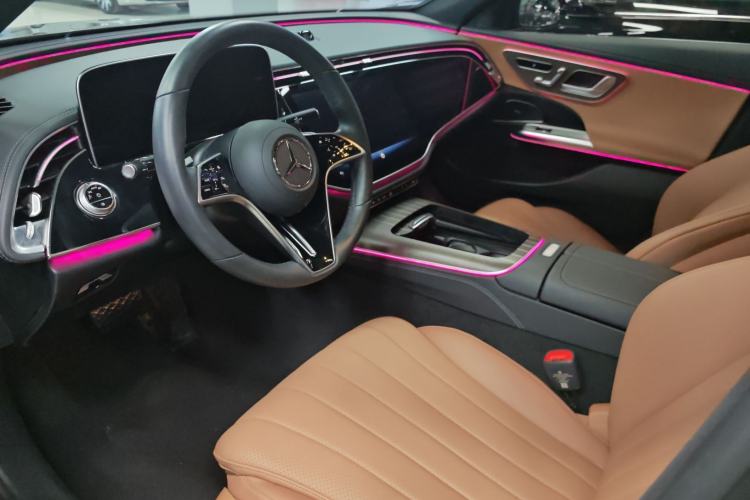 Used Mercedes-Benz E-Class New Energy 2024 E 350 e L Plug-in Hybrid Sedan Interior 1