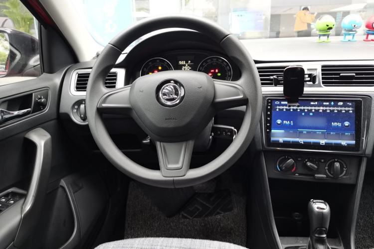 Used Skoda Rapid Spaceback 2014 1.6L Automatic Enjoyment Edition Steering Wheel