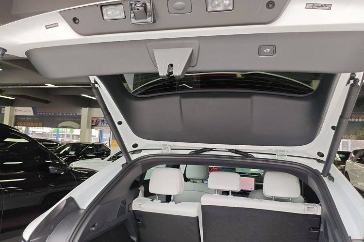 Used XPeng G6 2023 580 Long-Range Pro Trunk