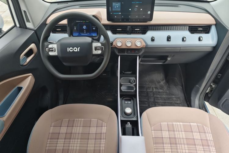 Used Chery QQ Ice Cream 2024 205km Sundae Interior 2