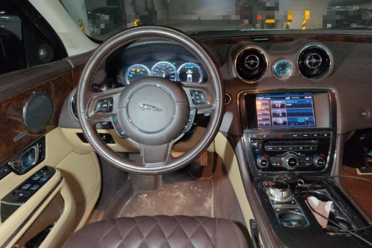 Used Jaguar XJ 2013 XJL 3.0 SC Panoramic Business Edition
