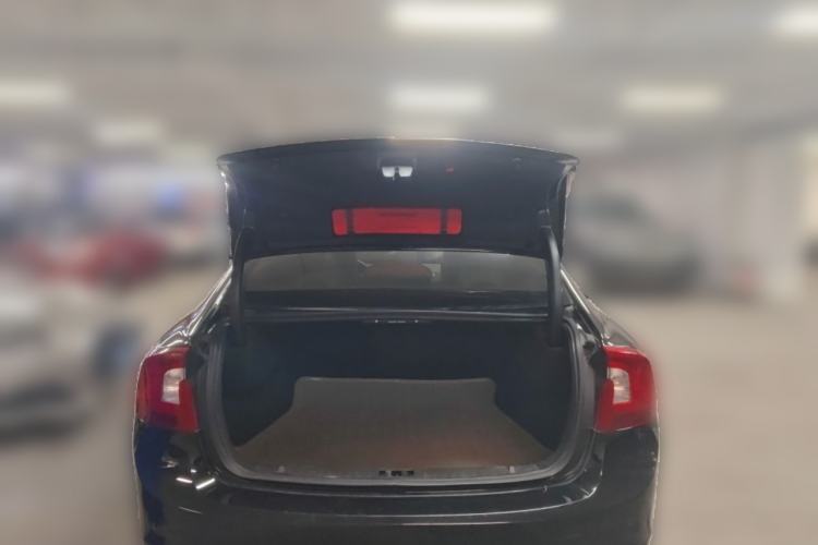 Used Volvo S60 2016 S60L T4 Zhiyuan Edition Trunk