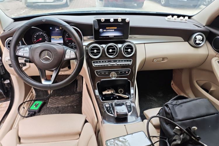 Used Mercedes-Benz C-Class 2015 C 200 L Sport Edition Center Console