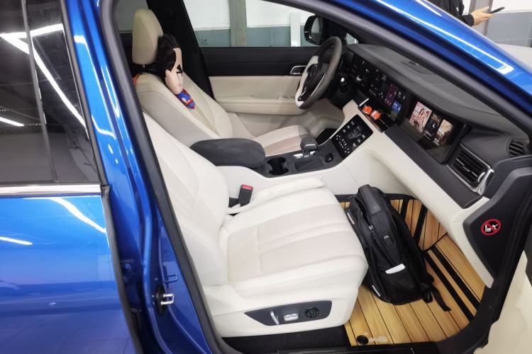 Used Li Auto ONE 2020 Extended-Range 6-Seater Version Right Front Seat