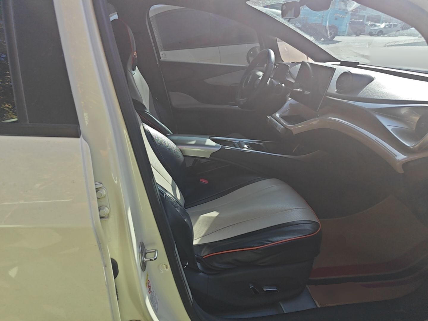 BYD Dolphin 2023 420 km Fashion Edition — снимка 19