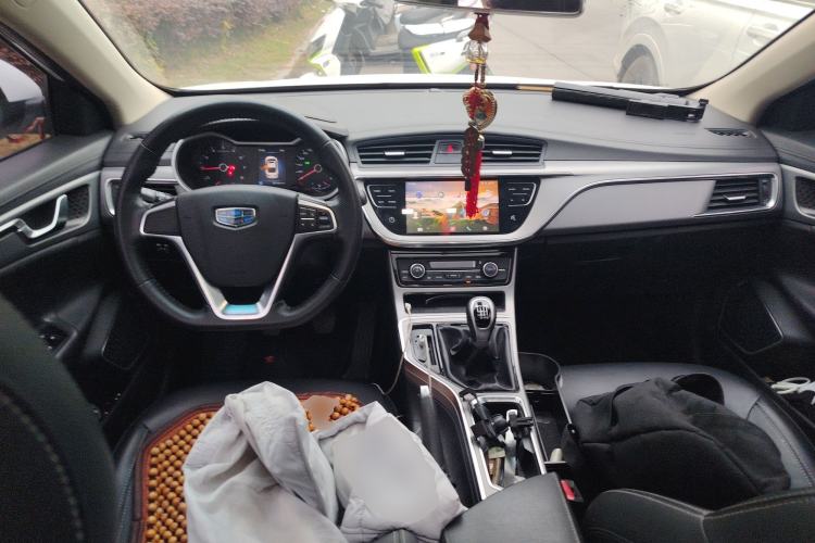 Used Geely Auto Emgrand GL 2018 1.8L Manual Elite Smart Connectivity Version Center Console