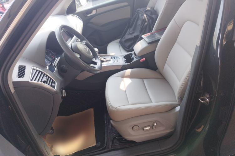 Used Audi Q5 2015 40 TFSI Trendy Edition Left Front Seat