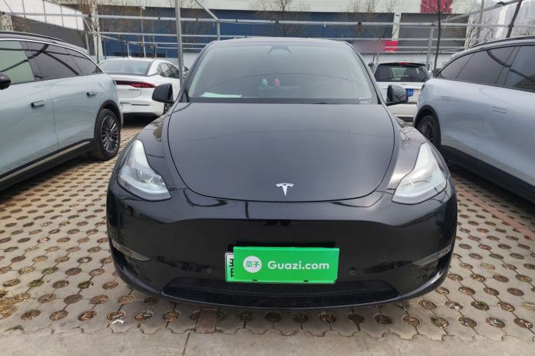 Used Tesla Model Y 2023 Long-Range All-Wheel-Drive Version