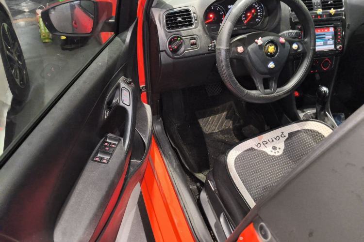 Used Volkswagen Polo 2014 1.6L Automatic Comfort Edition