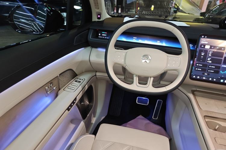 Used Nio ES8 2026 Model 6-seat Executive Signature Edition Steering Wheel