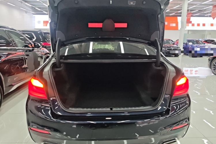 Used BMW 5 Series 2020 530Li Leading Model M Sport Package Trunk