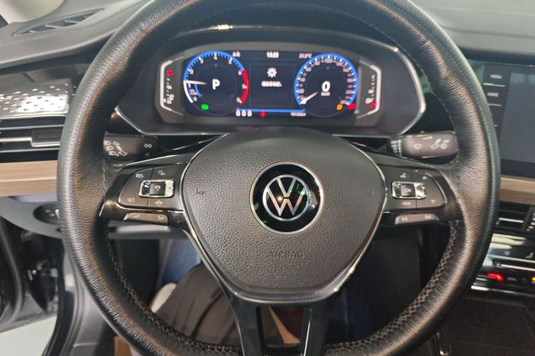 Used Volkswagen Passat 2020 380TSI Luxury Edition China VI
