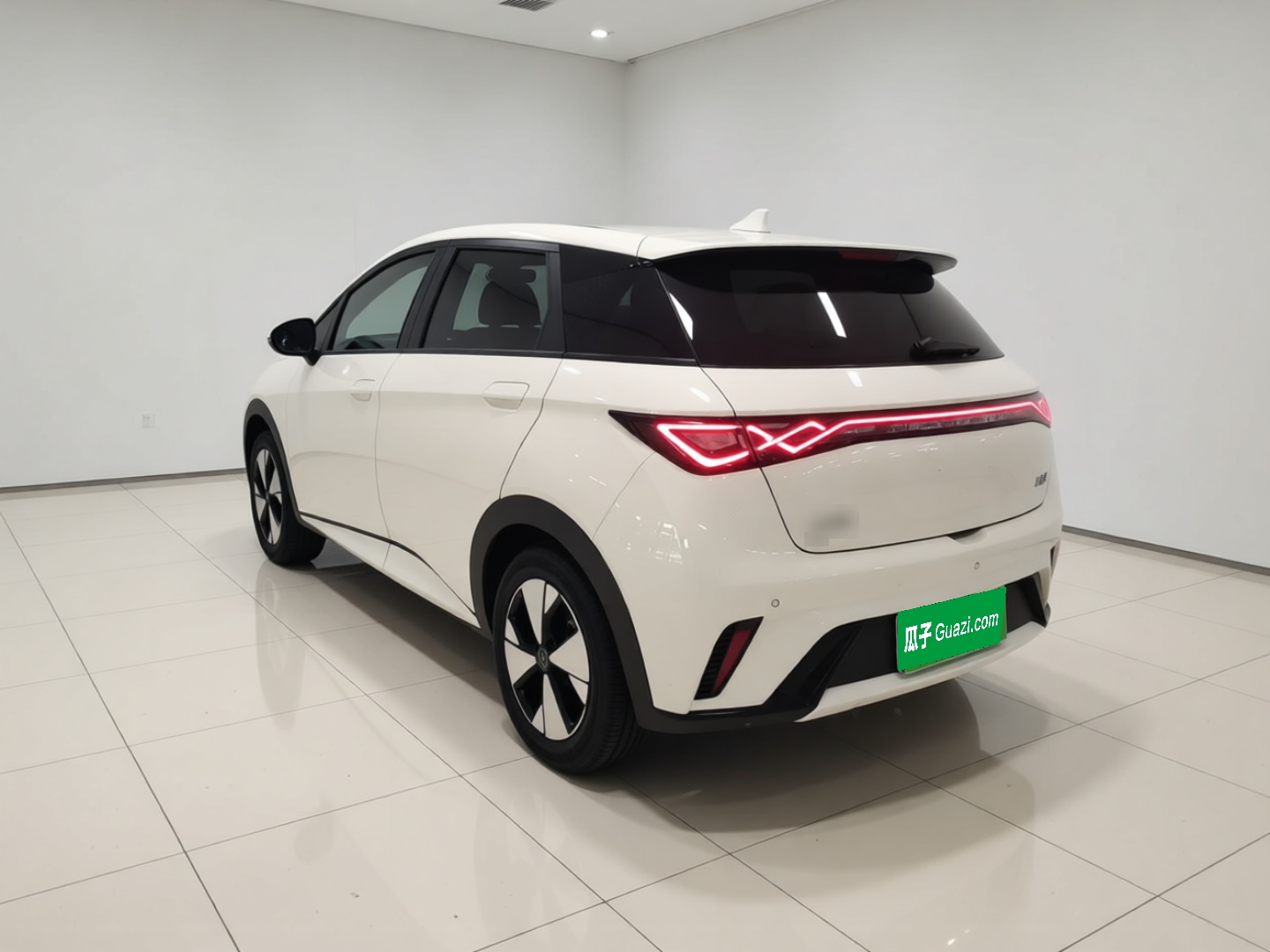 BYD Dolphin 2023 420 km Fashion Edition — снимка 4